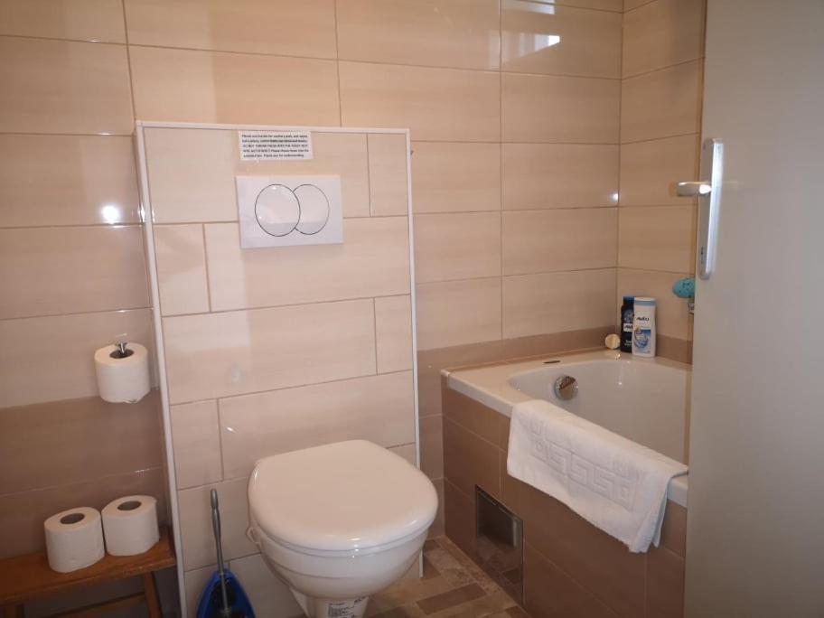 חוואר Seaview Guesthouse - Zf Hvar מראה חיצוני תמונה